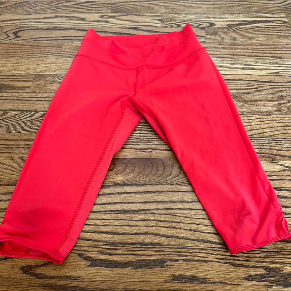 Red(dish) Cropped Lululemon legging